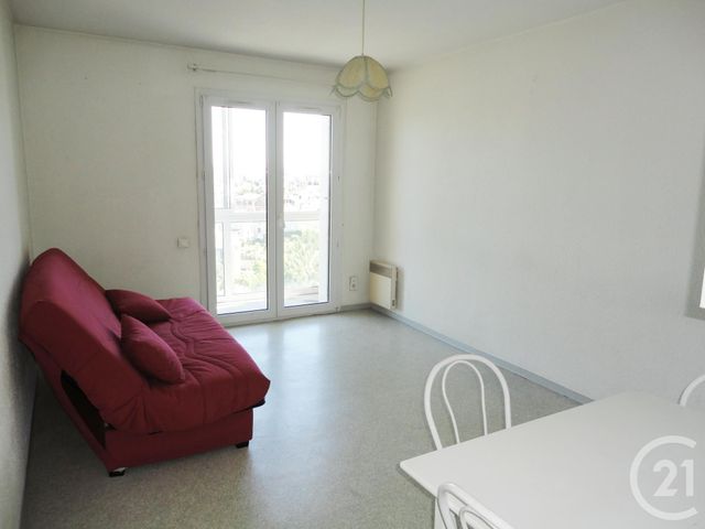 Studio à louer - 1 pièce - 21.0 m2 - RODEZ - 12 - MIDI-PYRENEES - Century 21 Foch Immobilier