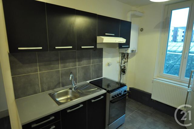Appartement T3 à louer - 3 pièces - 60.46 m2 - RODEZ - 12 - MIDI-PYRENEES - Century 21 Foch Immobilier