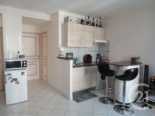 Appartement F2 à louer - 2 pièces - 30.81 m2 - RODEZ - 12 - MIDI-PYRENEES - Century 21 Foch Immobilier