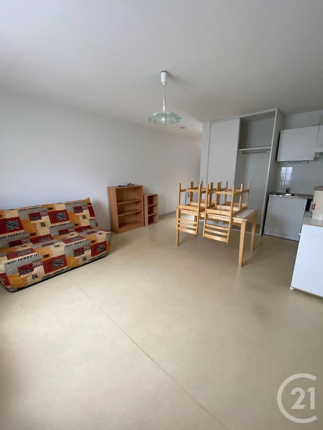 Studio à louer - 1 pièce - 28.0 m2 - RODEZ - 12 - MIDI-PYRENEES - Century 21 Foch Immobilier