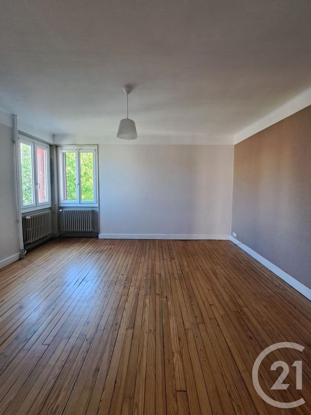 Appartement T1 à louer - 2 pièces - 45.0 m2 - RODEZ - 12 - MIDI-PYRENEES - Century 21 Foch Immobilier