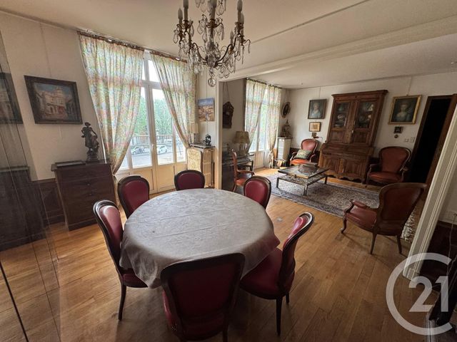 Afficher la photo en grand Appartement F6 à vendre - 7 pièces - 220.27 m2 - RODEZ - 12 - MIDI-PYRENEES - Century 21 Foch Immobilier