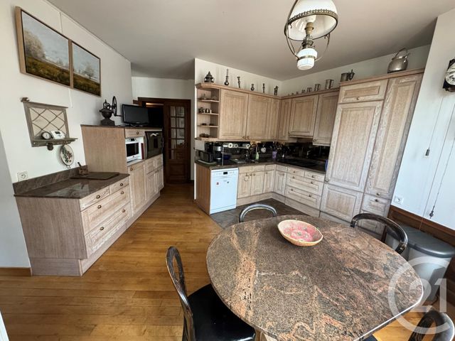 Afficher la photo en grand Appartement F6 à vendre - 7 pièces - 220.27 m2 - RODEZ - 12 - MIDI-PYRENEES - Century 21 Foch Immobilier