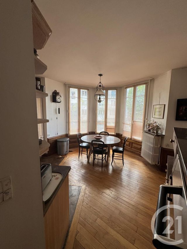 Afficher la photo en grand Appartement F6 à vendre - 7 pièces - 220.27 m2 - RODEZ - 12 - MIDI-PYRENEES - Century 21 Foch Immobilier