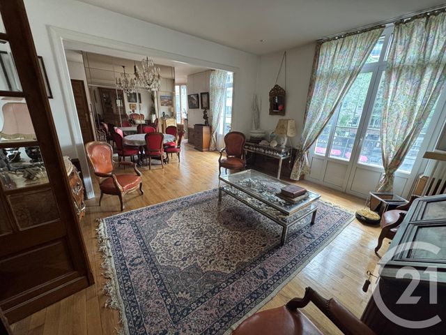 Afficher la photo en grand Appartement F6 à vendre - 7 pièces - 220.27 m2 - RODEZ - 12 - MIDI-PYRENEES - Century 21 Foch Immobilier