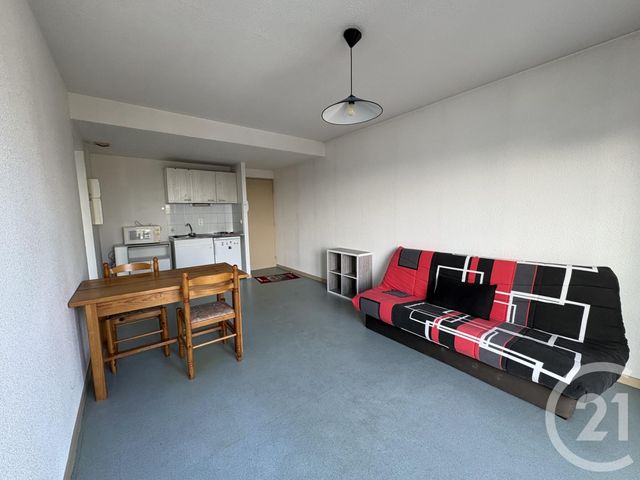 Appartement à louer - 2 pièces - 37.39 m2 - RODEZ - 12 - MIDI-PYRENEES - Century 21 Foch Immobilier