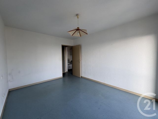 Appartement à louer - 2 pièces - 37.39 m2 - RODEZ - 12 - MIDI-PYRENEES - Century 21 Foch Immobilier