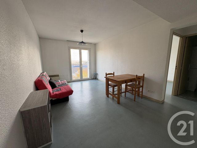 Appartement à louer - 2 pièces - 37.39 m2 - RODEZ - 12 - MIDI-PYRENEES - Century 21 Foch Immobilier