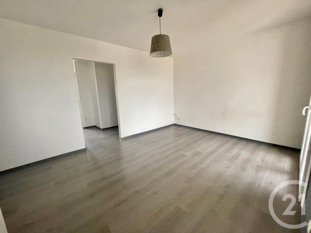 Appartement T1 à louer - 1 pièce - 28.27 m2 - RODEZ - 12 - MIDI-PYRENEES - Century 21 Foch Immobilier