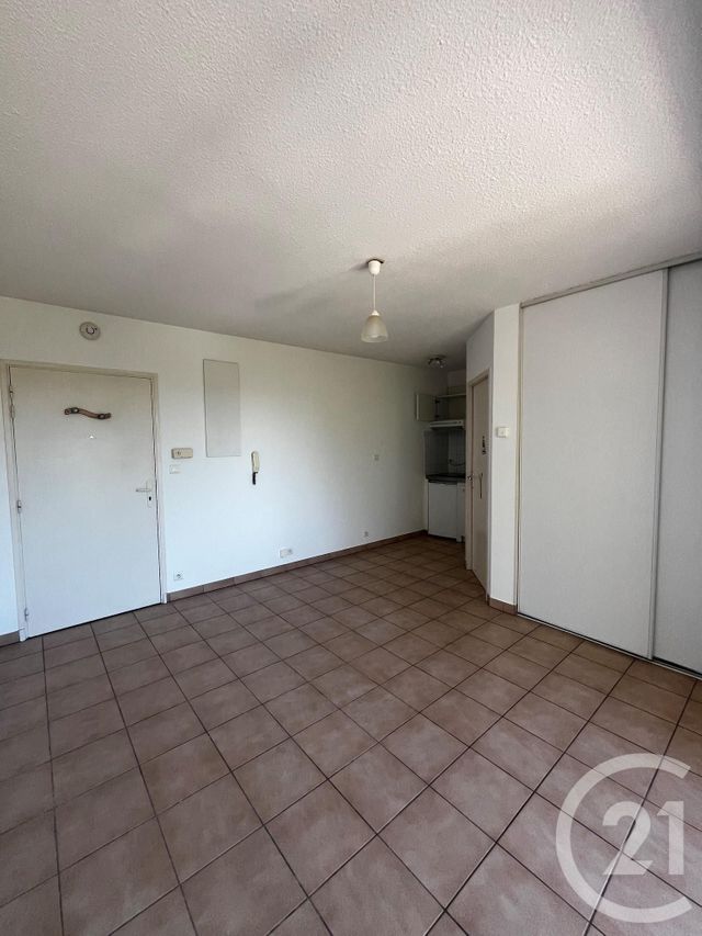 Appartement Studio à louer - 1 pièce - 21.13 m2 - RODEZ - 12 - MIDI-PYRENEES - Century 21 Foch Immobilier