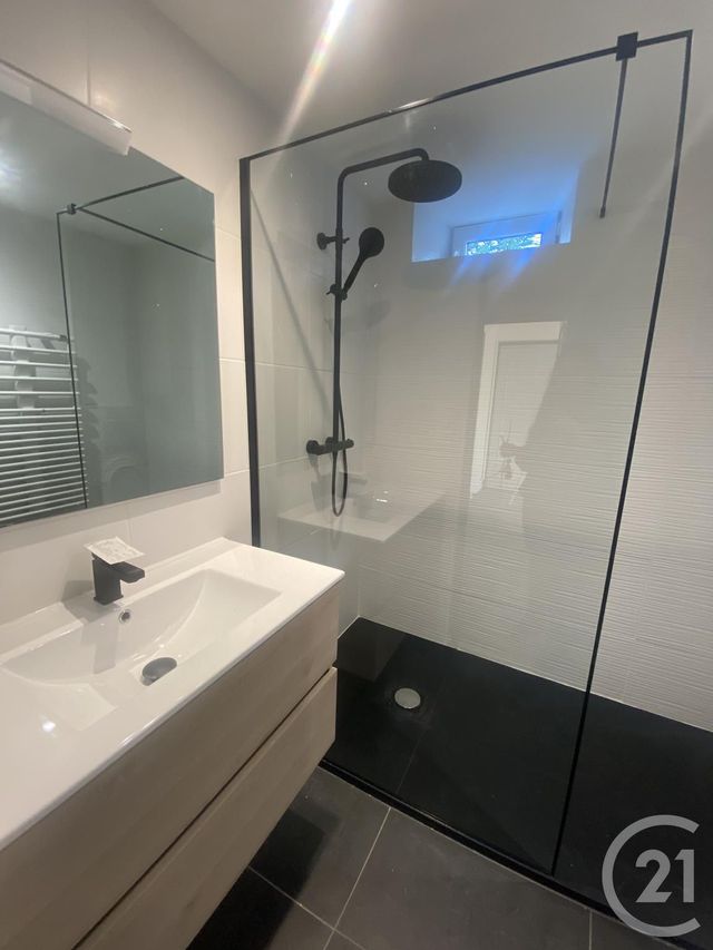 Appartement F3 à louer - 3 pièces - 58.5 m2 - RODEZ - 12 - MIDI-PYRENEES - Century 21 Foch Immobilier