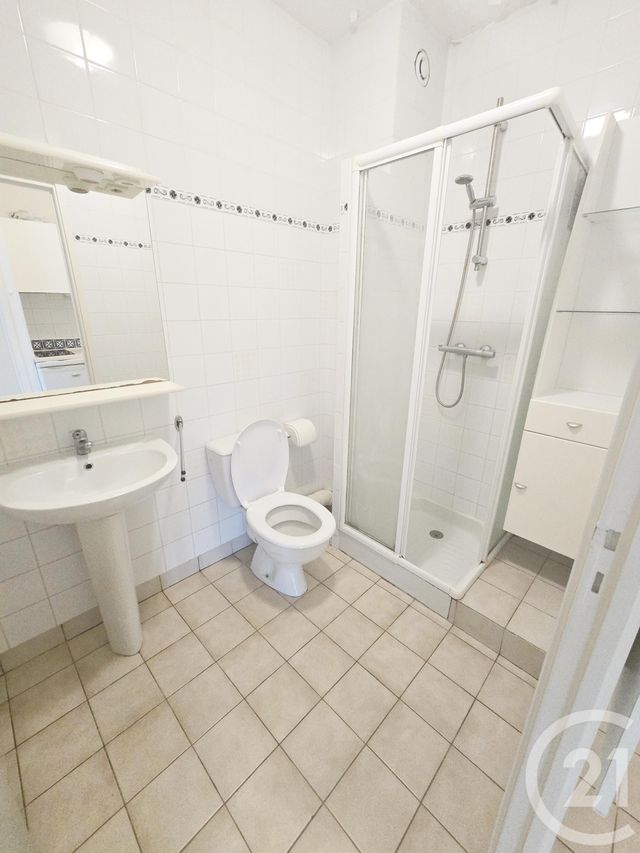 Appartement T2 à louer - 2 pièces - 33.74 m2 - RODEZ - 12 - MIDI-PYRENEES - Century 21 Foch Immobilier