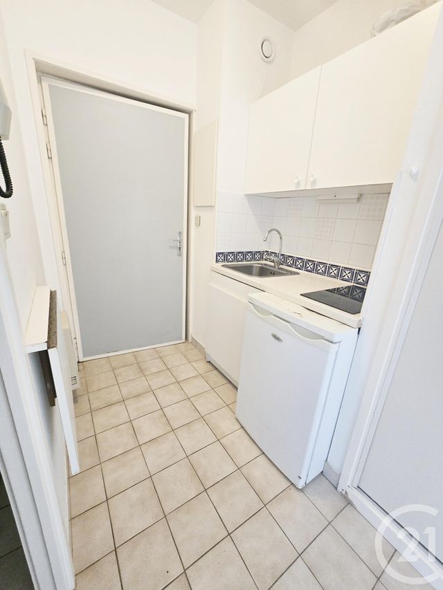 Appartement T2 à louer - 2 pièces - 33.74 m2 - RODEZ - 12 - MIDI-PYRENEES - Century 21 Foch Immobilier