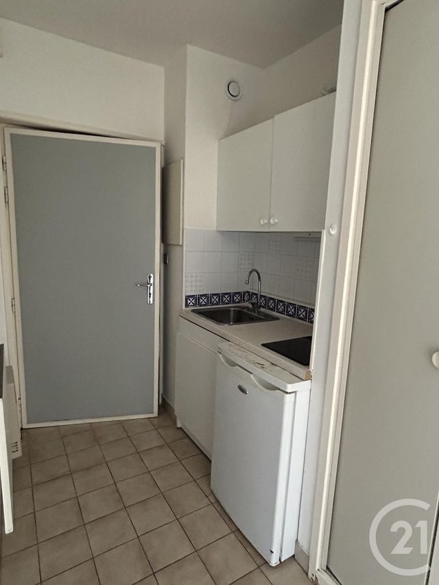 Appartement T2 à louer - 2 pièces - 33.74 m2 - RODEZ - 12 - MIDI-PYRENEES - Century 21 Foch Immobilier