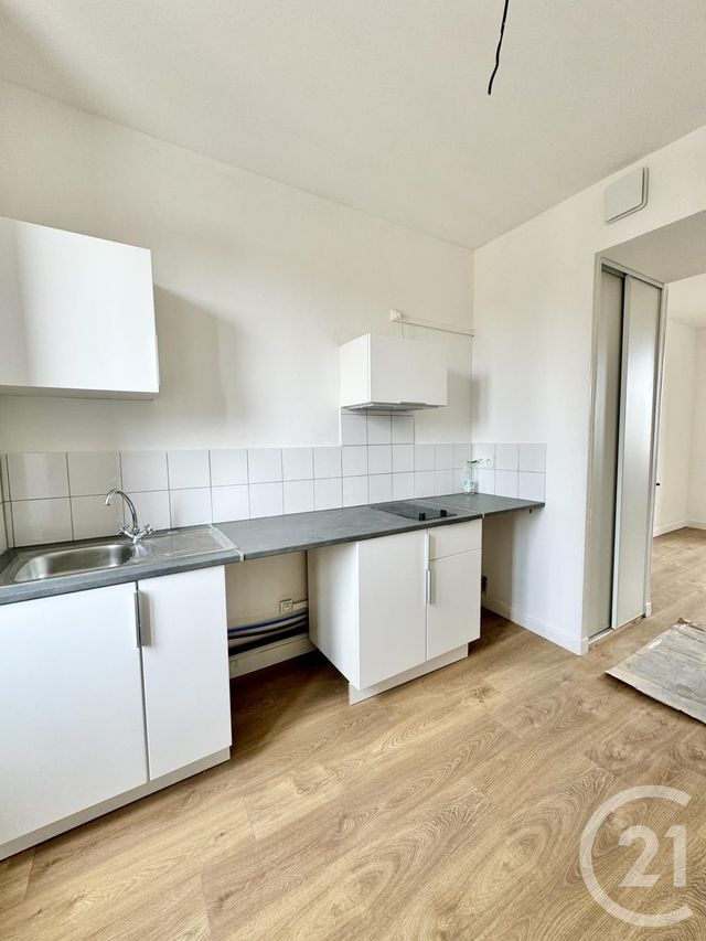 Appartement T1 à louer - 1 pièce - 24.12 m2 - RODEZ - 12 - MIDI-PYRENEES - Century 21 Foch Immobilier