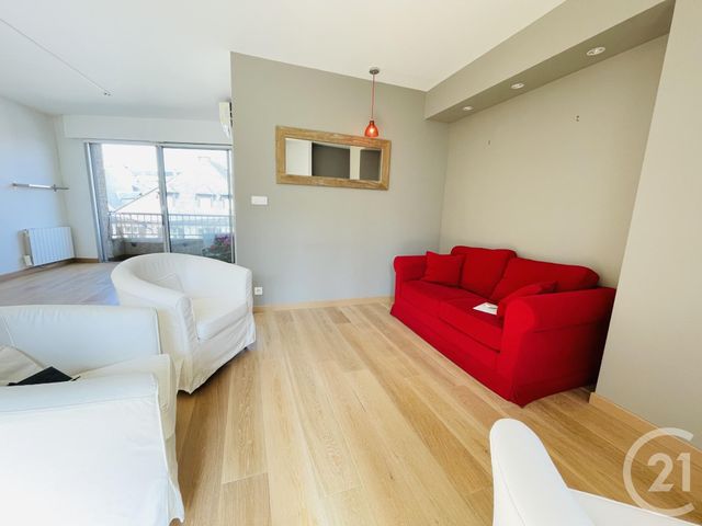 Appartement F3 à louer - 3 pièces - 79.3 m2 - RODEZ - 12 - MIDI-PYRENEES - Century 21 Foch Immobilier