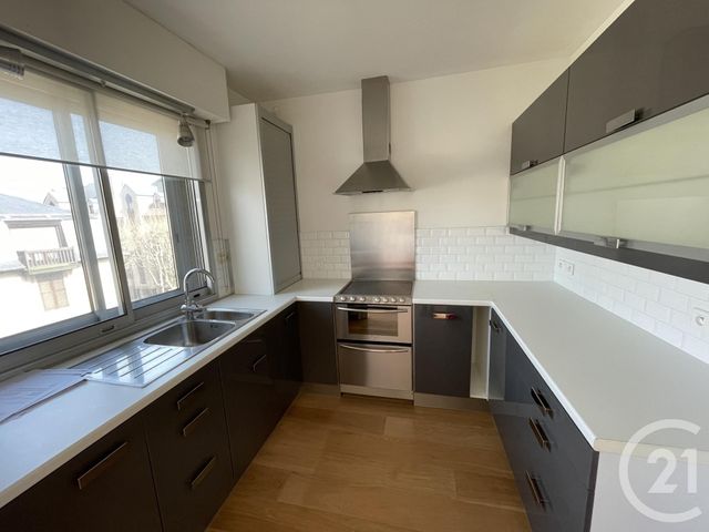 Appartement F3 à louer - 3 pièces - 79.3 m2 - RODEZ - 12 - MIDI-PYRENEES - Century 21 Foch Immobilier