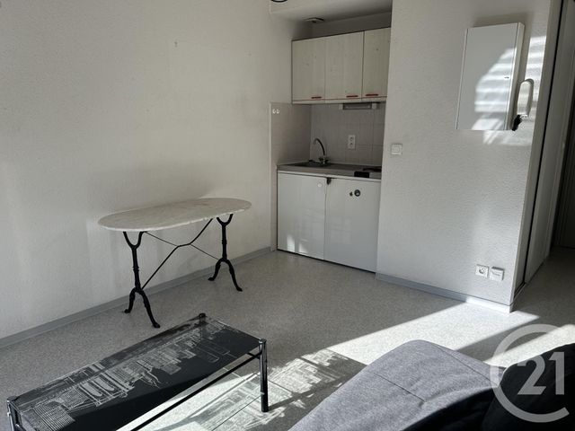Appartement Studio à louer - 1 pièce - 18.0 m2 - RODEZ - 12 - MIDI-PYRENEES - Century 21 Foch Immobilier