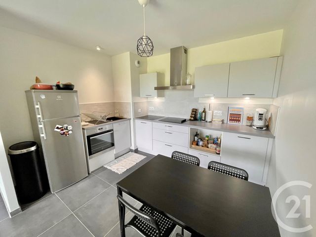 Appartement T2 à louer - 2 pièces - 49.7 m2 - ONET LE CHATEAU - 12 - MIDI-PYRENEES - Century 21 Foch Immobilier