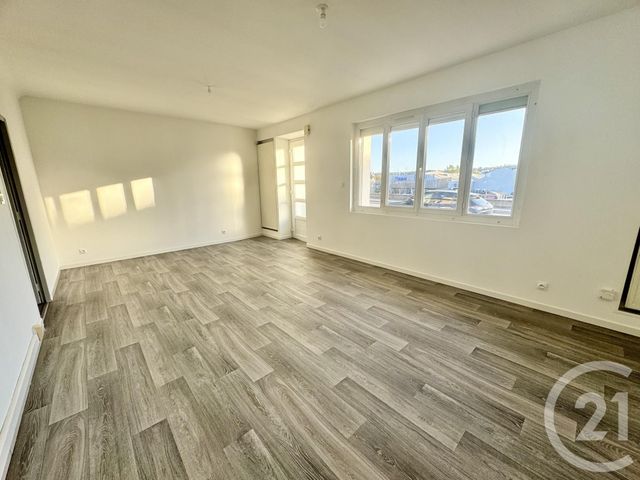 Appartement T4 à louer - 3 pièces - 68.0 m2 - ONET LE CHATEAU - 12 - MIDI-PYRENEES - Century 21 Foch Immobilier