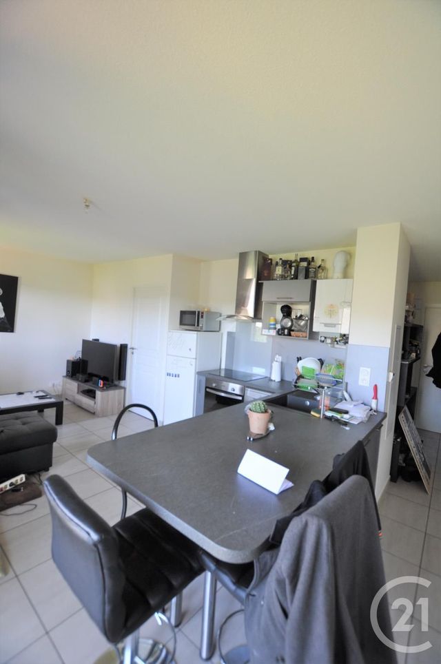 Appartement à louer - 2 pièces - 37.41 m2 - RODEZ - 12 - MIDI-PYRENEES - Century 21 Foch Immobilier