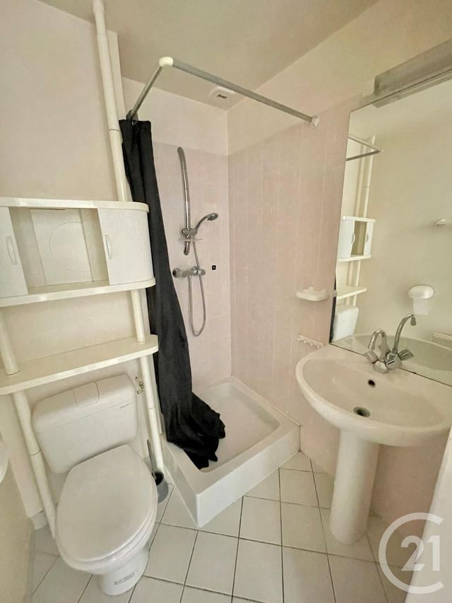 Appartement Studio à louer - 1 pièce - 21.0 m2 - RODEZ - 12 - MIDI-PYRENEES - Century 21 Foch Immobilier