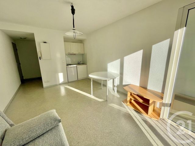 Appartement Studio à louer - 1 pièce - 21.0 m2 - RODEZ - 12 - MIDI-PYRENEES - Century 21 Foch Immobilier