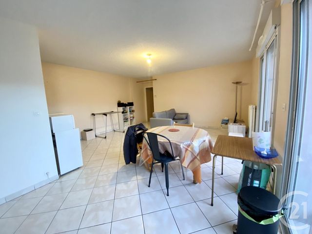 Afficher la photo en grand Appartement F3 à louer - 3 pièces - 64.43 m2 - OLEMPS - 12 - MIDI-PYRENEES - Century 21 Foch Immobilier