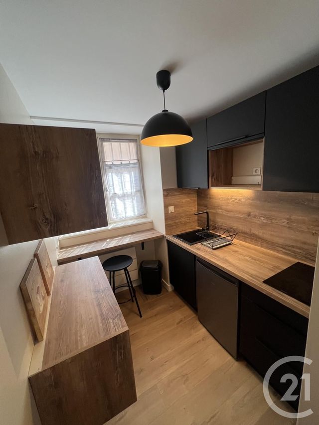 Appartement T1 à louer - 1 pièce - 35.0 m2 - RODEZ - 12 - MIDI-PYRENEES - Century 21 Foch Immobilier