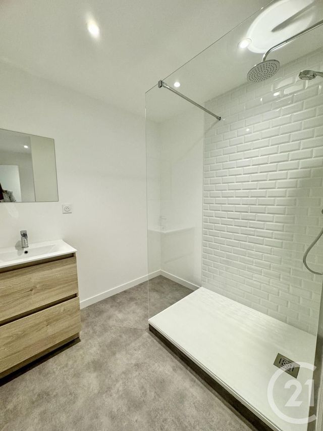 Appartement T2 à louer - 2 pièces - 63.4 m2 - RODEZ - 12 - MIDI-PYRENEES - Century 21 Foch Immobilier