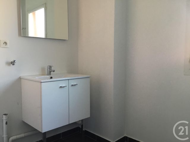 Appartement F3 à louer - 3 pièces - 69.71 m2 - ST CHRISTOPHE VALLON - 12 - MIDI-PYRENEES - Century 21 Foch Immobilier