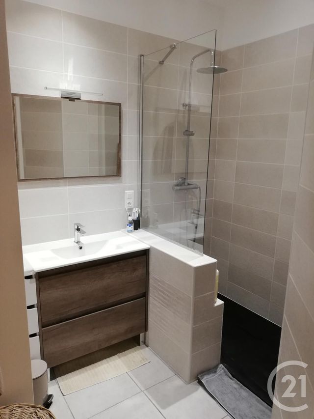 Appartement à louer - 2 pièces - 39.0 m2 - RODEZ - 12 - MIDI-PYRENEES - Century 21 Foch Immobilier