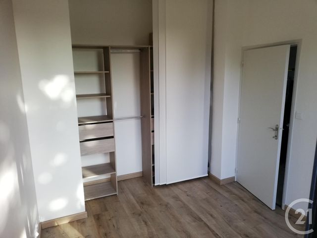 Appartement à louer - 2 pièces - 39.0 m2 - RODEZ - 12 - MIDI-PYRENEES - Century 21 Foch Immobilier