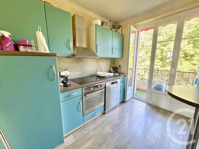 Appartement T4 à louer - 4 pièces - 81.37 m2 - RODEZ - 12 - MIDI-PYRENEES - Century 21 Foch Immobilier