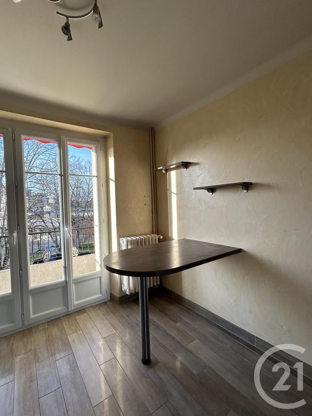 Appartement T4 à louer - 4 pièces - 81.37 m2 - RODEZ - 12 - MIDI-PYRENEES - Century 21 Foch Immobilier