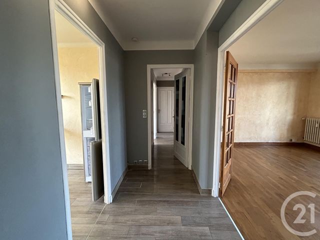 Appartement T4 à louer - 4 pièces - 81.37 m2 - RODEZ - 12 - MIDI-PYRENEES - Century 21 Foch Immobilier