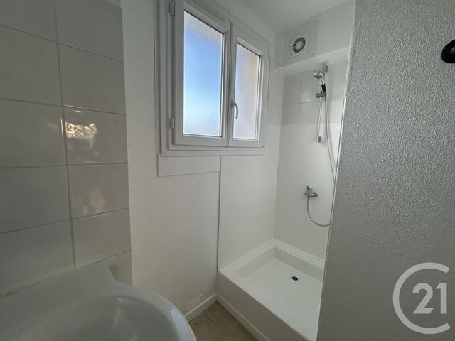 Appartement F3 à louer - 3 pièces - 60.29 m2 - RODEZ - 12 - MIDI-PYRENEES - Century 21 Foch Immobilier