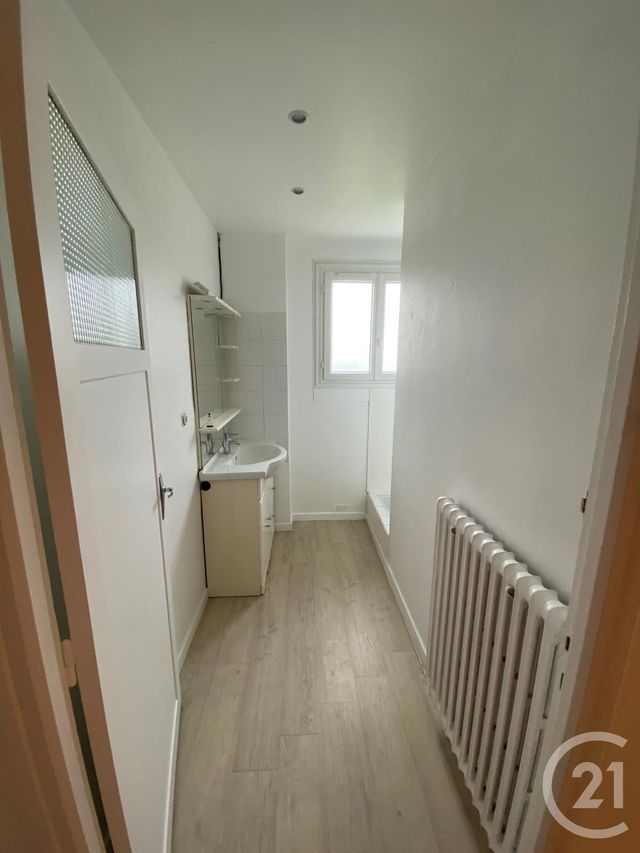 Appartement F3 à louer - 3 pièces - 61.45 m2 - RODEZ - 12 - MIDI-PYRENEES - Century 21 Foch Immobilier