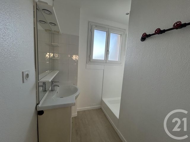 Appartement F3 à louer - 3 pièces - 60.29 m2 - RODEZ - 12 - MIDI-PYRENEES - Century 21 Foch Immobilier