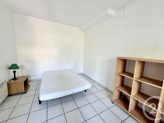 Appartement F1 à louer - 1 pièce - 31.75 m2 - RODEZ - 12 - MIDI-PYRENEES - Century 21 Foch Immobilier