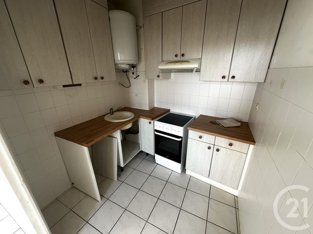 Appartement F3 à louer - 3 pièces - 44.19 m2 - RODEZ - 12 - MIDI-PYRENEES - Century 21 Foch Immobilier