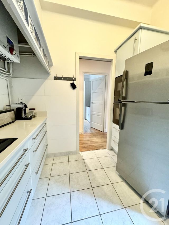 Appartement T3 à louer - 3 pièces - 63.59 m2 - RODEZ - 12 - MIDI-PYRENEES - Century 21 Foch Immobilier