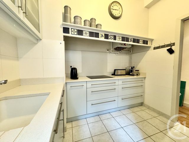 Appartement T3 à louer - 3 pièces - 63.59 m2 - RODEZ - 12 - MIDI-PYRENEES - Century 21 Foch Immobilier