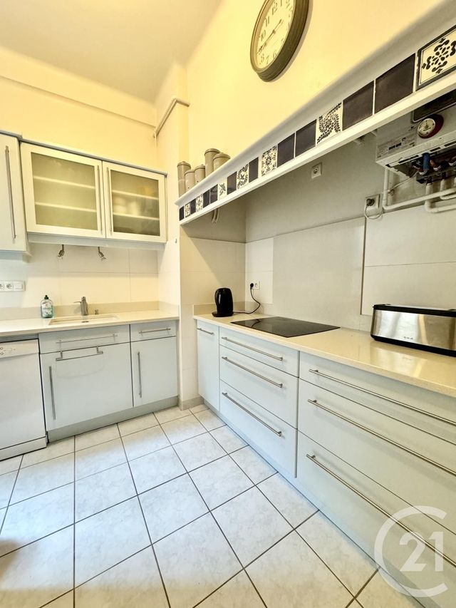 Appartement T3 à louer - 3 pièces - 63.59 m2 - RODEZ - 12 - MIDI-PYRENEES - Century 21 Foch Immobilier