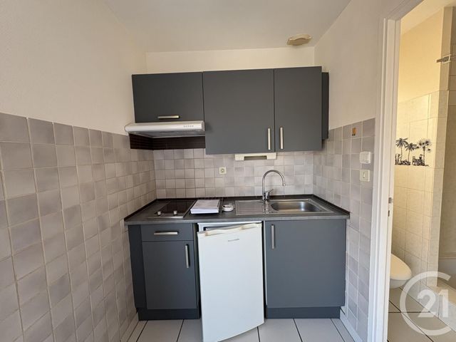 Appartement Duplex à louer - 2 pièces - 27.91 m2 - OLEMPS - 12 - MIDI-PYRENEES - Century 21 Foch Immobilier