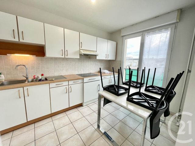 Afficher la photo en grand Appartement F2 à louer - 2 pièces - 42.5 m2 - RODEZ - 12 - MIDI-PYRENEES - Century 21 Foch Immobilier