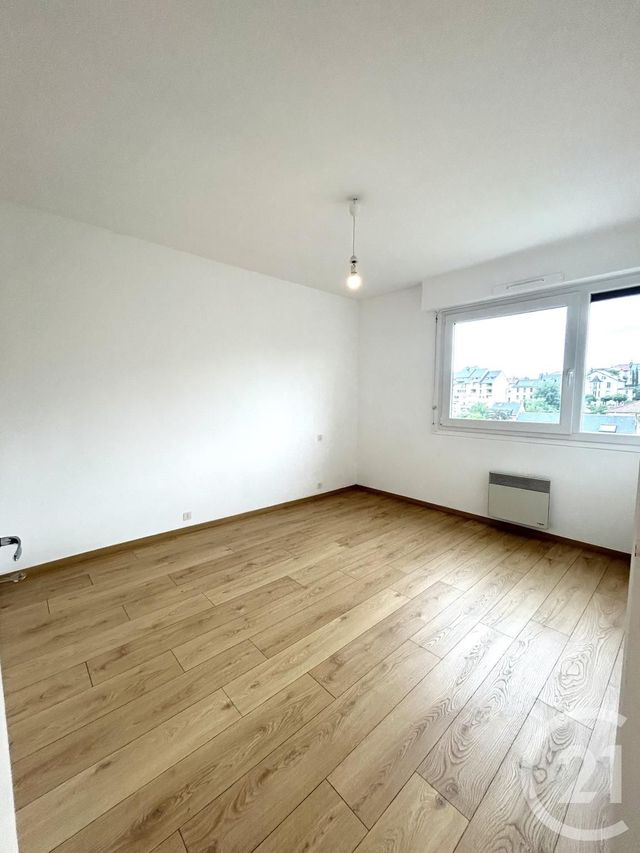 Appartement F4 à louer - 4 pièces - 85.0 m2 - RODEZ - 12 - MIDI-PYRENEES - Century 21 Foch Immobilier