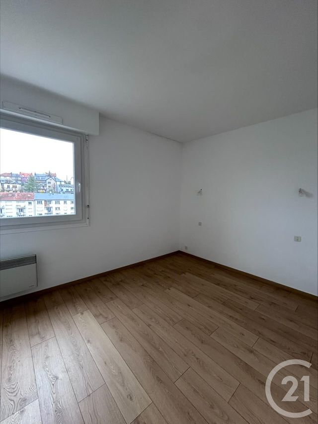 Appartement F4 à louer - 4 pièces - 85.0 m2 - RODEZ - 12 - MIDI-PYRENEES - Century 21 Foch Immobilier