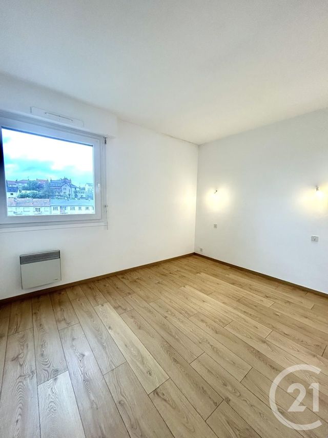 Appartement F4 à louer - 4 pièces - 85.0 m2 - RODEZ - 12 - MIDI-PYRENEES - Century 21 Foch Immobilier