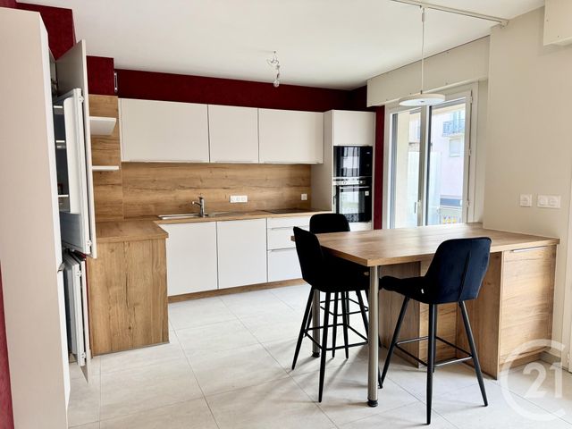 Appartement T3 à louer - 3 pièces - 75.79 m2 - RODEZ - 12 - MIDI-PYRENEES - Century 21 Foch Immobilier